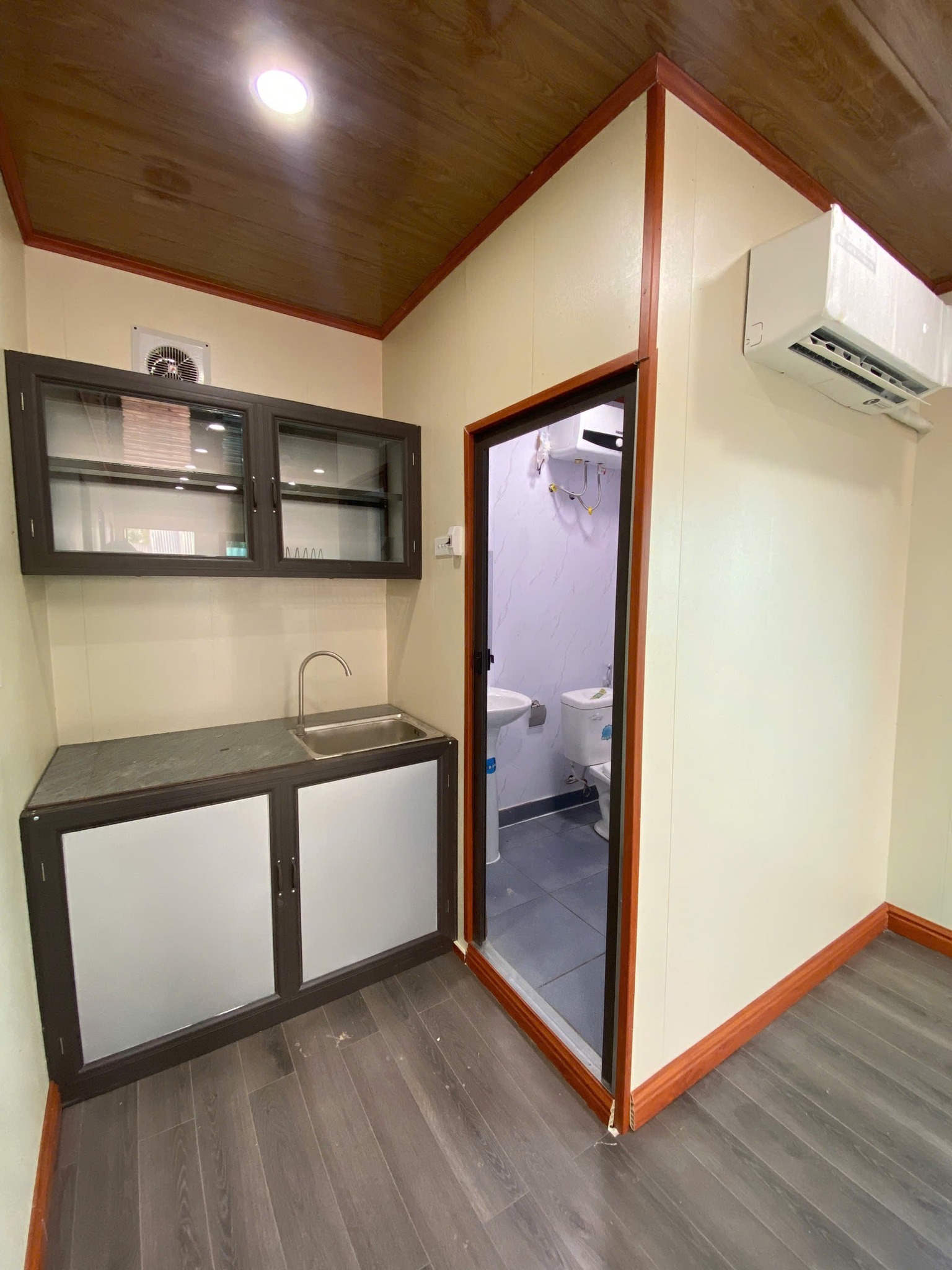 Nhà Container
